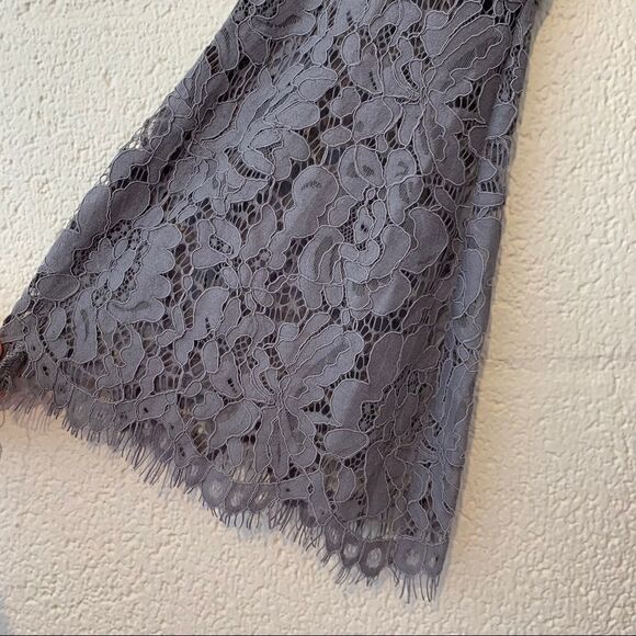 NWT Chaser Lace V-Neck Bell Sleeve Lace Dress Medium - Picture 5 of 5